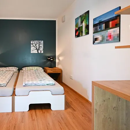Mit Ueberdachter Terrasse 7 7 Eg Διαμέρισμα