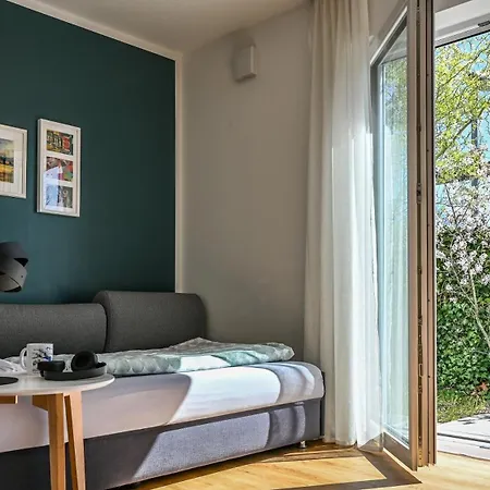 Mit Ueberdachter Terrasse 7 7 Eg * Φριντρισχάφεν